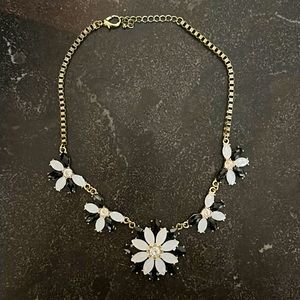 CHARMING CHARLIE Floral Statement Necklace